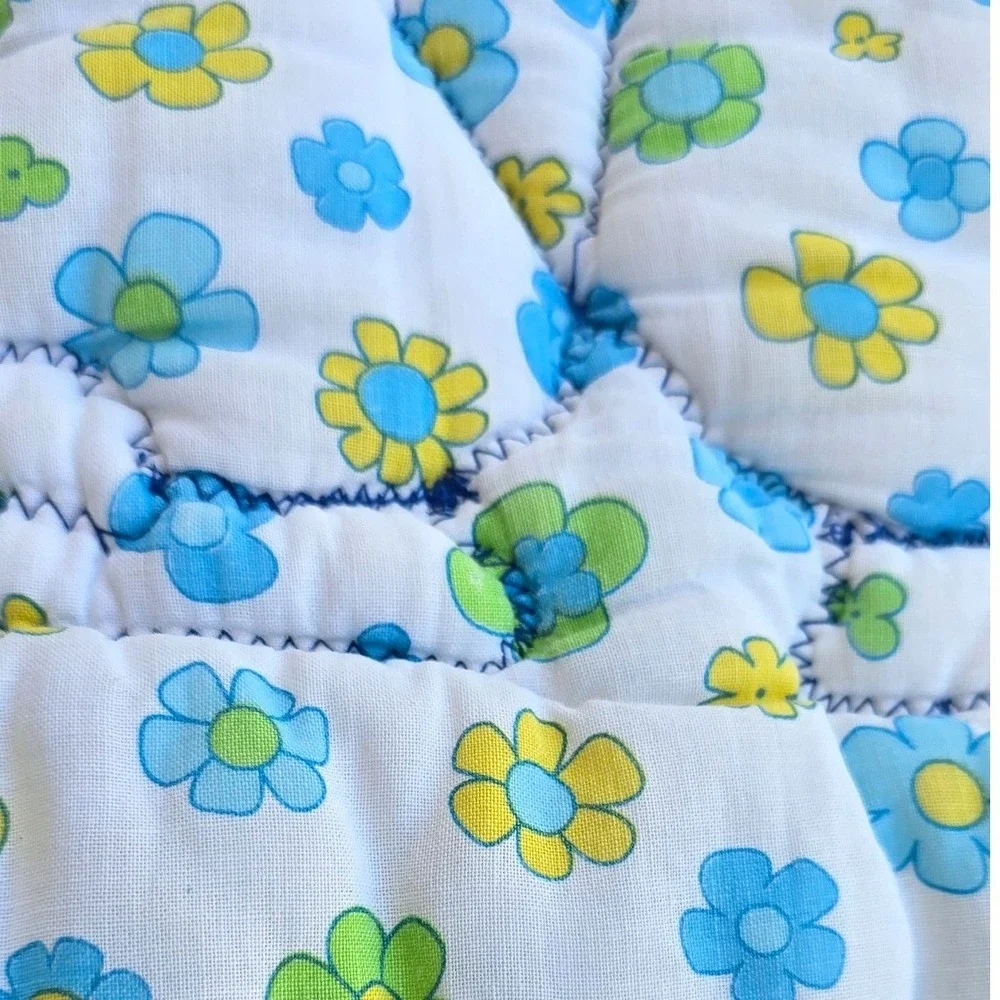 Vintage Handmade Style Animal Patchwork Baby Quilt Floral Eyelet Trim 36x32